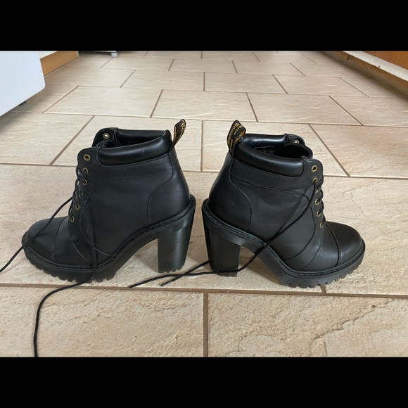Dr. Martens Black Leather Ankle Boot *Worn Twice* - Picture 5 of 7